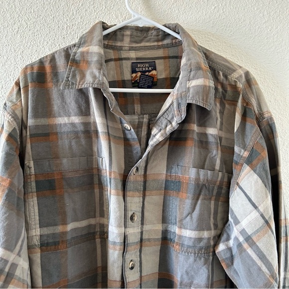 HIGH SIERRA Men’s Flannel Button Up XXL Beige Colors Work Wear Outdoors Camping - Picture 5 of 6